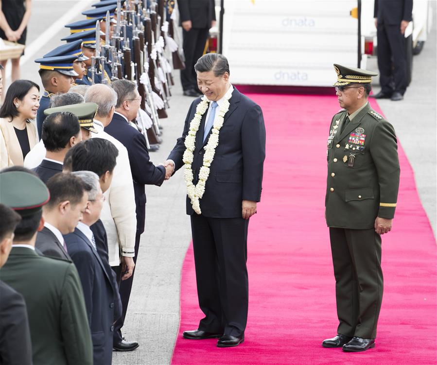 Си Цзиньпин прибыл на Филиппины с государственным визитом