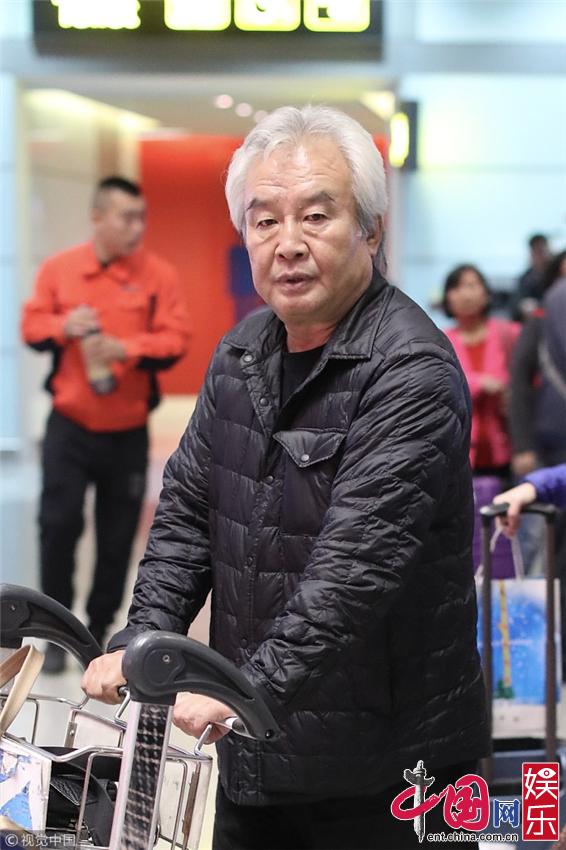 Знаменитый актер Ту Мэнь в аэропорту