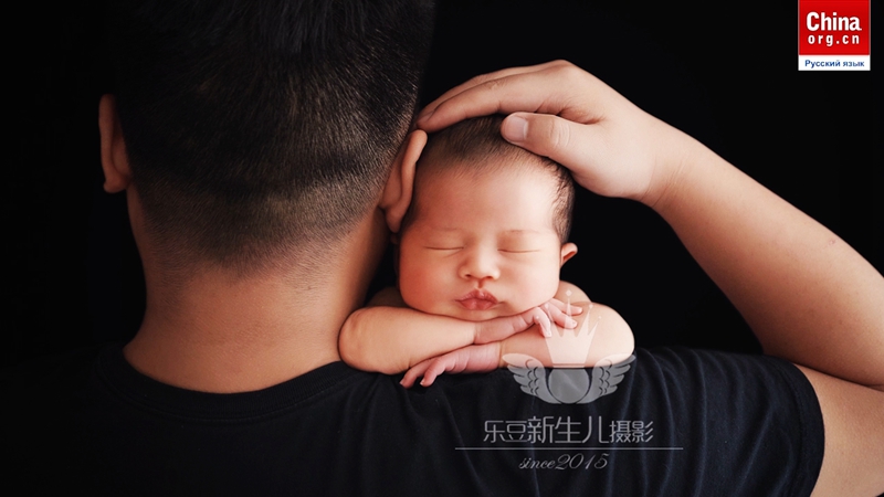Фото новорожденных набирают популярность в Китае