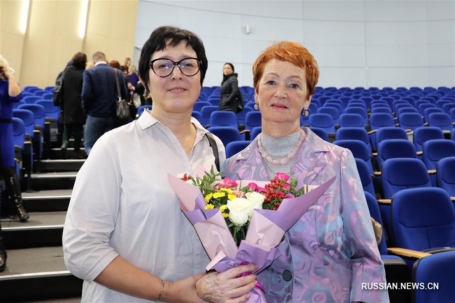 Во Владивостоке отмечают 100-летие филологического образования