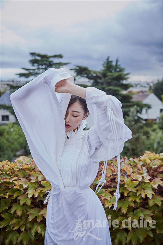 Чжан Тяньай позирует для модного журнала