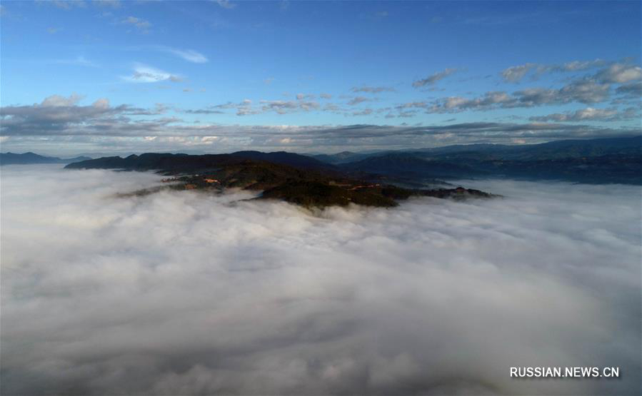 "Облачное море" в горах Цзинмайшань