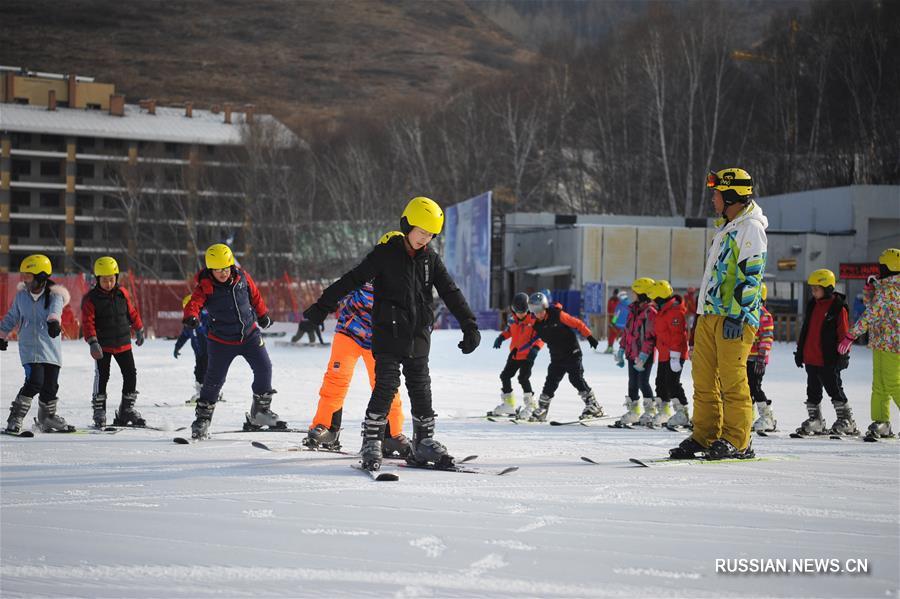 Район Чунли расположен в городском округе Чжанцзякоу провинции Хэбэй /Северный Китай/, примерно в 200 км от Пекина. Чунли -- рай для любителей зимних видов спорта, один из самых известных горнолыжных курортов Китая.