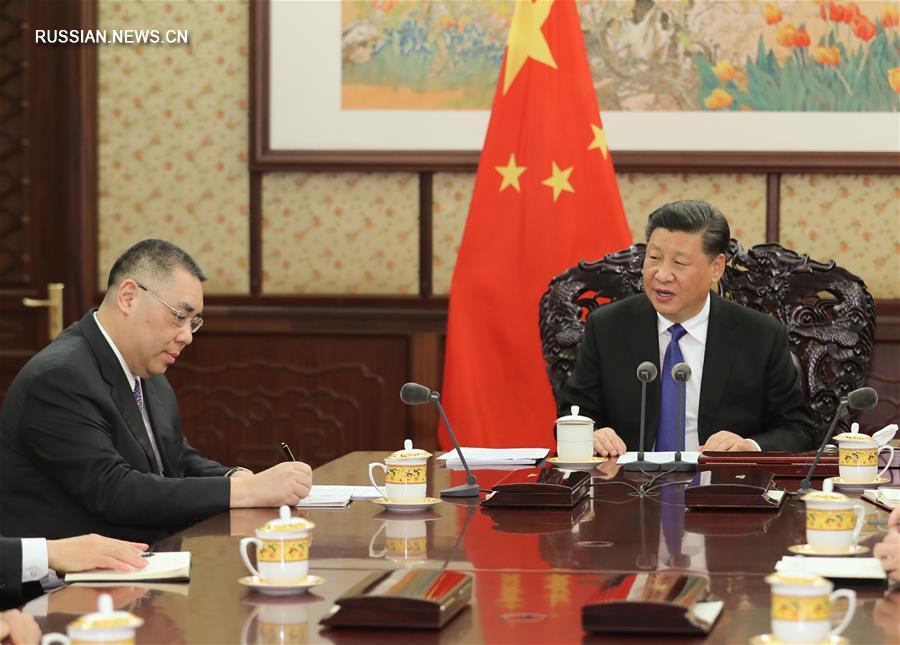Си Цзиньпин встретился с главой администрации ОАР Аомэнь Цуй Шианем
