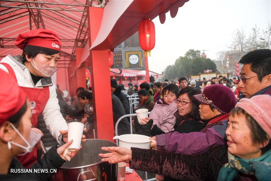 В 8-й день 12-го лунного месяца, в Китае отмечался традиционный праздник Лаба. В этот день принято готовить и есть особую кашу -- лабачжоу.