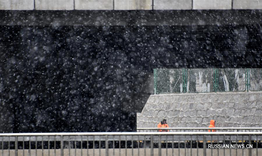 В Пекине идет снег