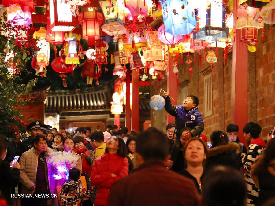 Красочные кварталы фонарей в провинции Фуцзянь