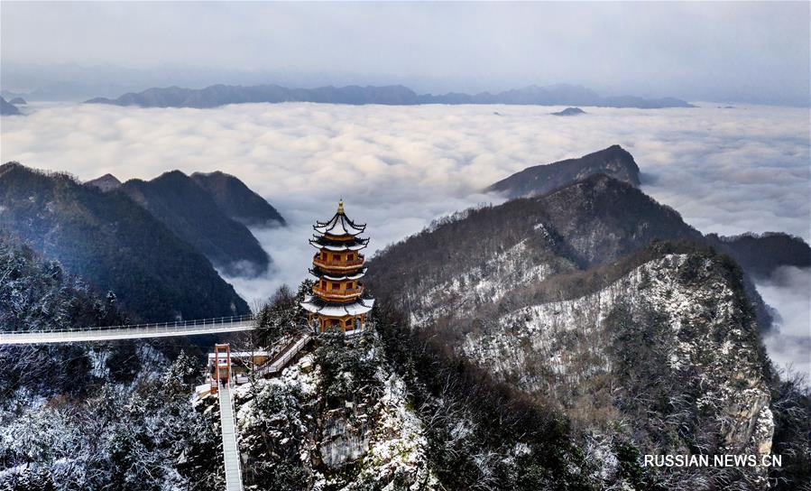 Сказочное облачное море у горы Таюньшань