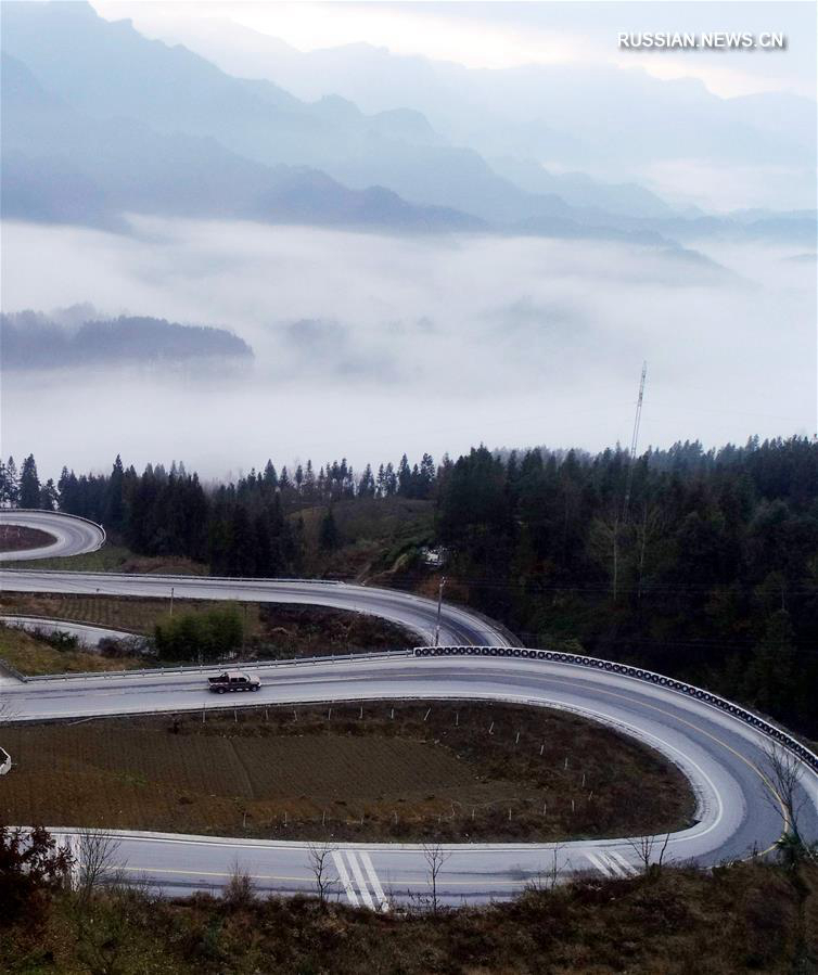 Самый извилистый серпантин в провинции Хубэй 