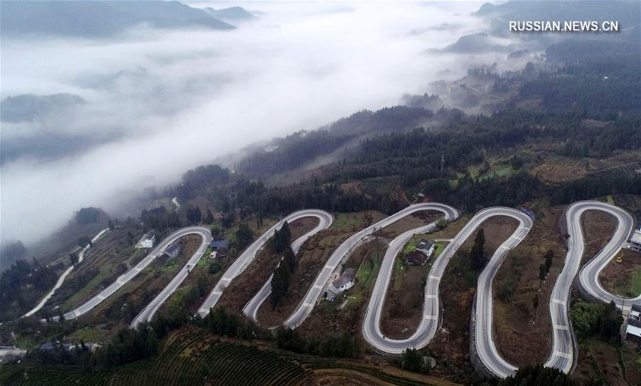 Самый извилистый серпантин в провинции Хубэй 