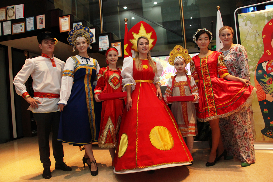 В Российском культурном центре в Пекине состоялось мероприятие, посвященное Масленице и Международному женскому дню