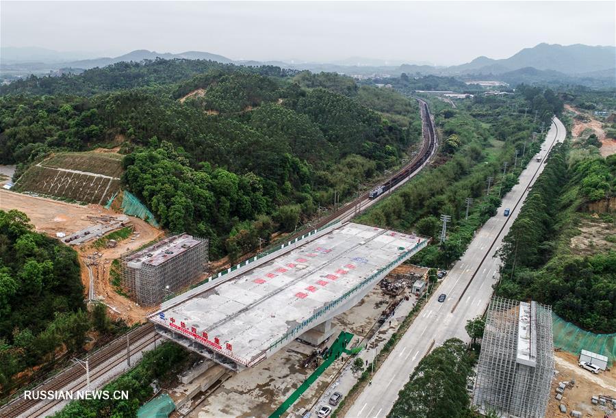 В провинции Гуандун произведен разворот моста на строящемся скоростном шоссе