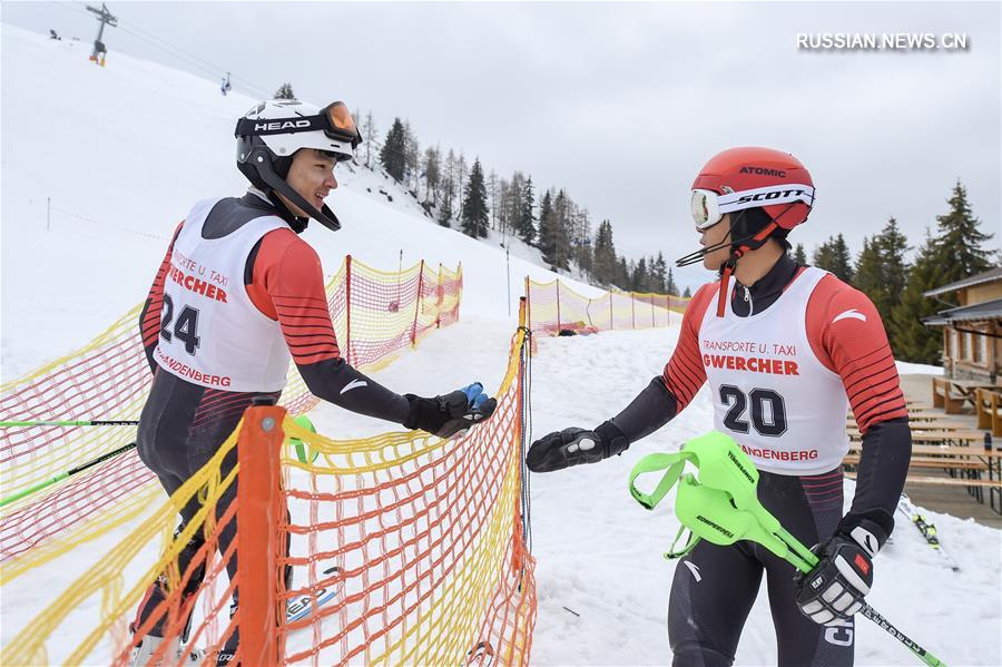 Группа китайских спортсменов, из которой в дальнейшем будет формироваться сборная КНР по горнолыжныму спорту, с конца 2018 года непрерывно участвует в учебно-тренировочных сборах и соревнованиях, которые проходят на многочисленных лыжных базах в Альпах. 