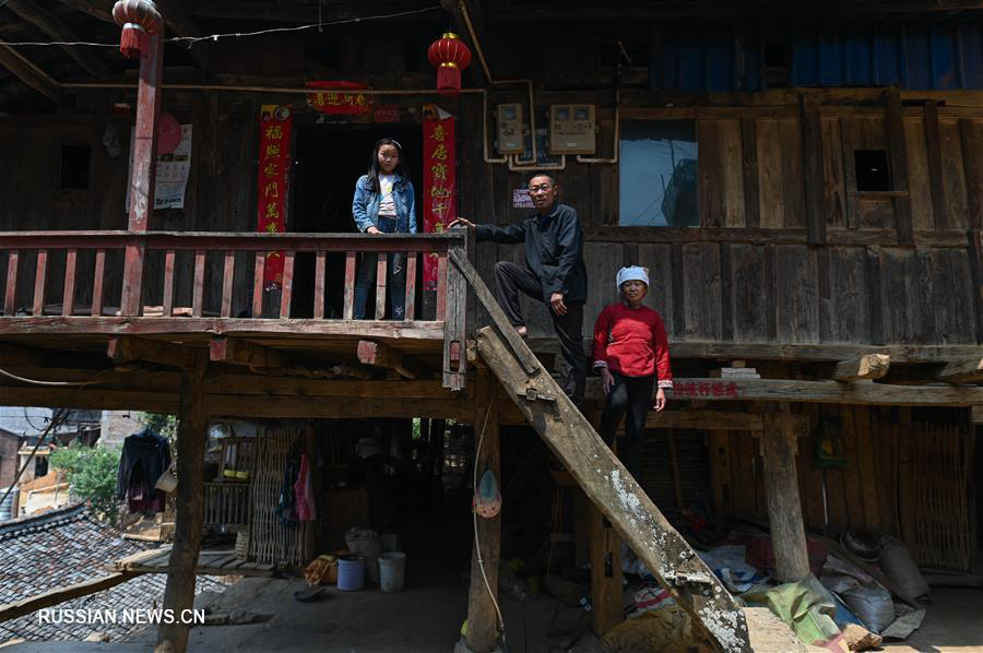 В провинции Юньнань туризм помогает многовековой деревне бороться с бедностью 