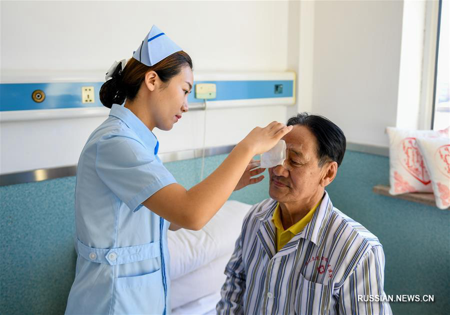 Лечение катаракты для китайских и монгольских пациентов -- "Яркий путь Пояса и пути" в Хулун-Буире 