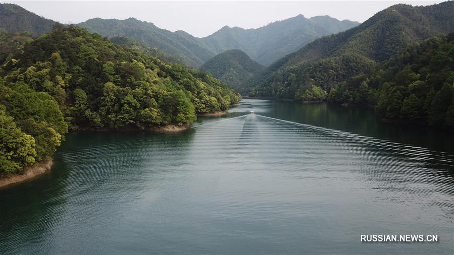 Очаровательные виды ландшафтного парка Тайпинху в провинции Аньхой