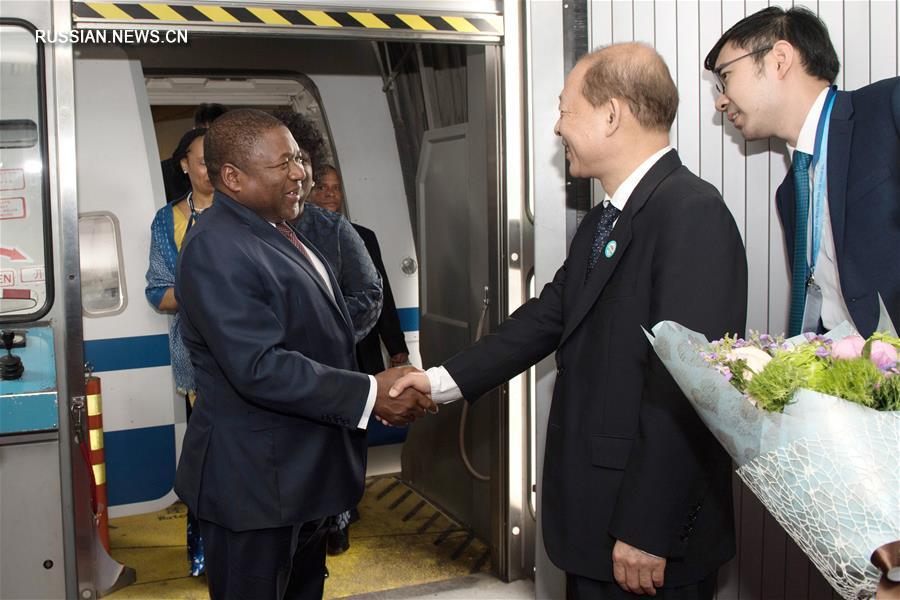 Президент Мозамбика Филипе Ньюси сегодня прибыл в Пекин для участия во 2-м Форуме высокого уровня по международному сотрудничеству в рамках "Пояса и Пути". 