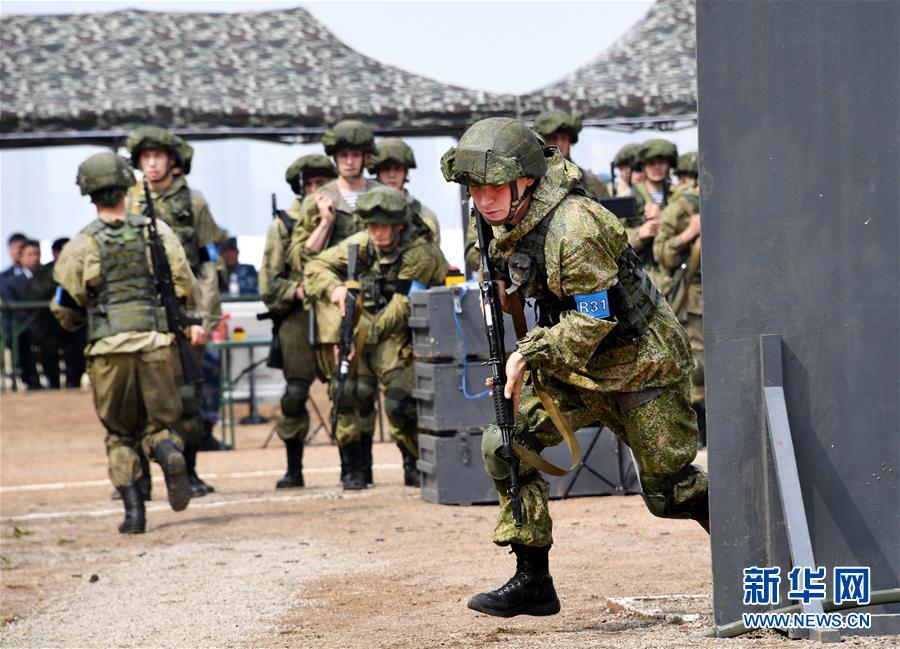 Во вторник в рамках китайско-российских совместных военных учений "Морское взаимодействие-2019" состоялись соревнования морской пехоты двух стран.