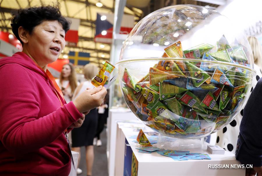 В Шанхае открылась китайская международная выставка продуктов питания и напитков