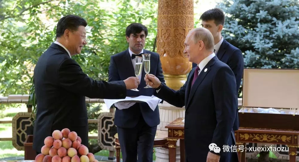 Путин поздравил Си Цзиньпина с днем рождения