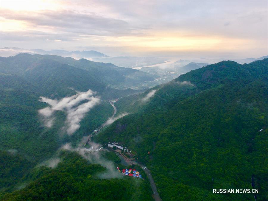 Горы после дождя в провинции Фуцзянь 