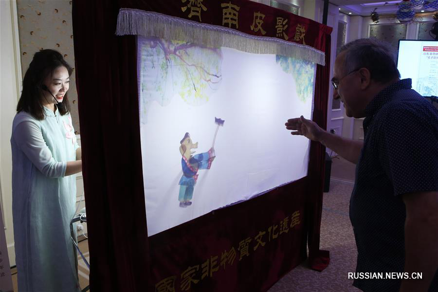 Выставка китайских мастеров из провинции Шаньдун проходит в Киеве 