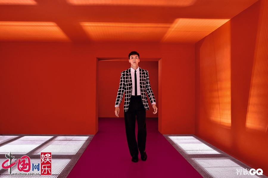 Актер Чэнь Вэйтин снялся для обложки журнала