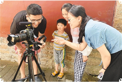 Кинопроект “Looking China”: иностранная молодежь наблюдает за Китаем через объектив видеокамеры