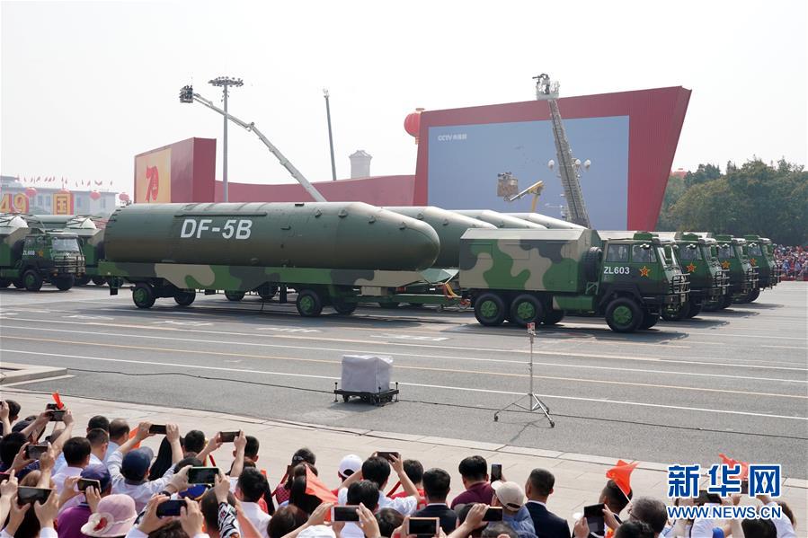 Ракетные войска НОАК впервые участвовали в параде в честь Национального праздника КНР