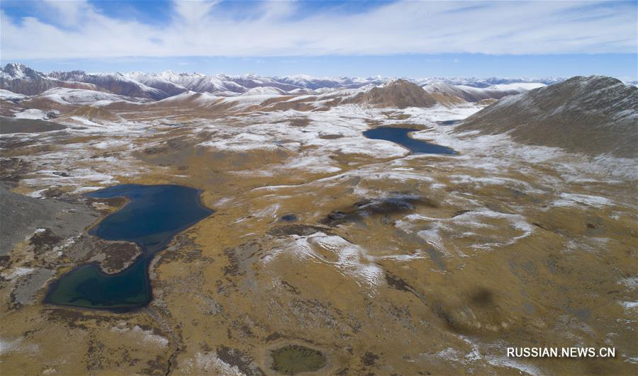 Пьянящая красота высокорного озера в Тибетском автономном районе 