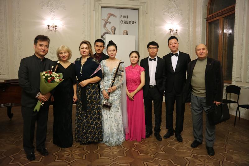 Первый Музыкальный класс Конфуция сыграл на концерте в киевском Музее шоколада