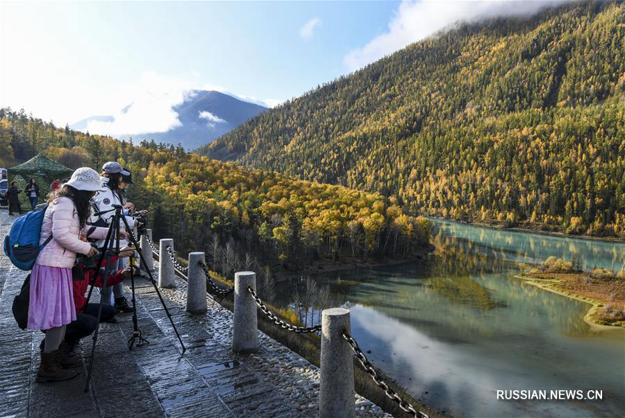 За первые десять месяцев этого года Синьцзян посетило более 200 млн туристов 