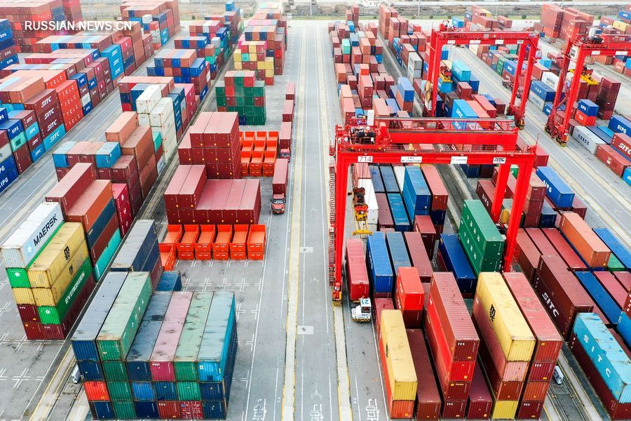 Объем внешней торговли Китая вырос на 2,4 проц. за первые 11 месяцев 2019 года