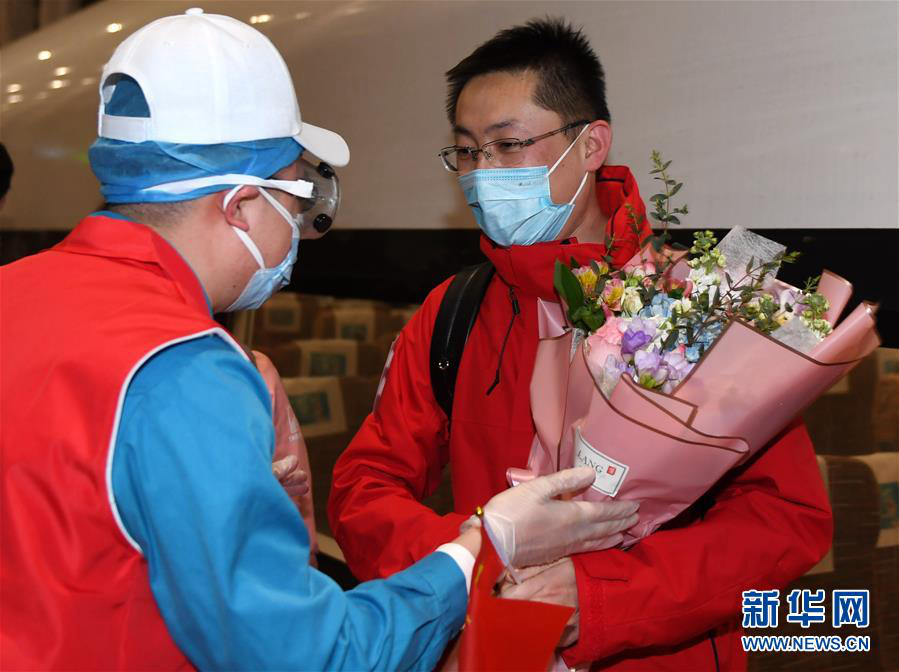 Первая национальная медицинская бригада вернулась из провинции Хубэй в Пекин