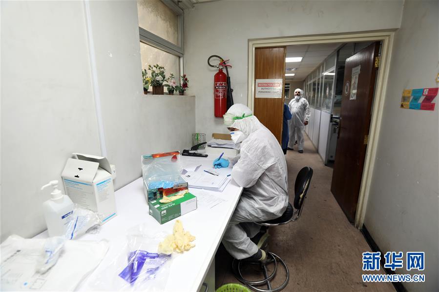 Китай помог построить лабораторию для экстренного тестирования на вирус COVID-19 в Ираке