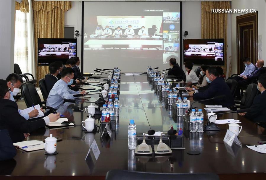 Китайские специалисты провели лекцию о борьбе с эпидемией COVID-19 для соотечественников в Туркменистане