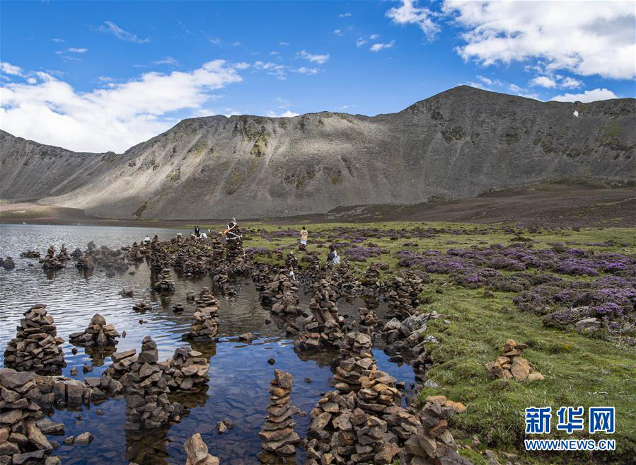 Прекрасные пейзажи озера Сыцзиньлацо в Тибете