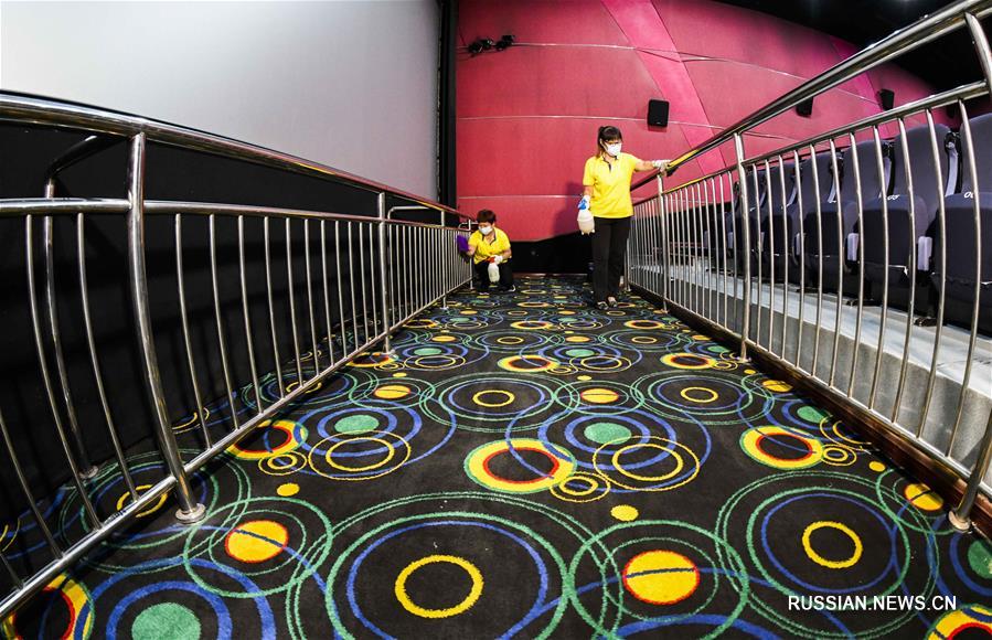 Китайские кинотеатры в районах с низким уровнем эпидемиологического риска готовятся возобновить работу