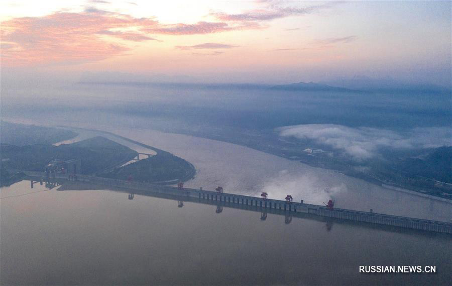Гидротехнические сооружения в верховьях Янцзы сдержали более 30 млрд кубометров воды 