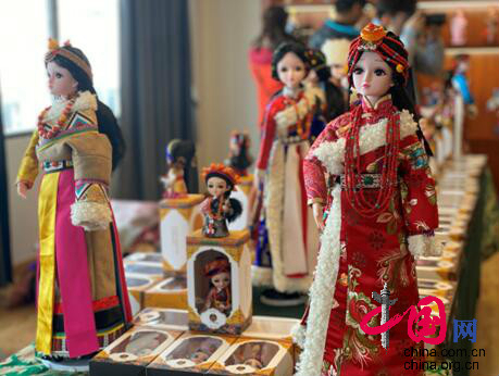 «Счастливые куклы» помогают волости Танкэ провинции Сычуань избавиться от нищеты