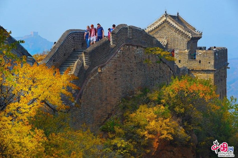 Осенние пейцзажи на участке Великой китайской стены Цзиньшаньлин