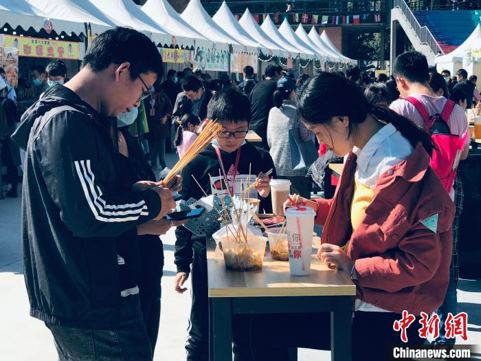«Один пояс, один путь» на кончике языка: в Пекине прошел Второй международный гастрономический фестиваль   