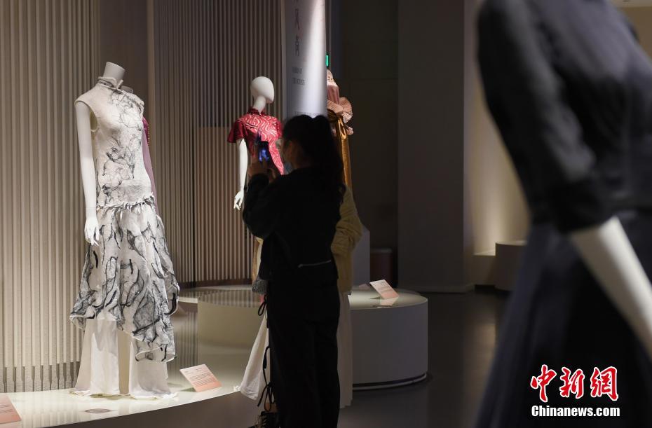 «Всемирная выставка ципао 2020» проходит в городе Ханчжоу провинции Чжэцзян