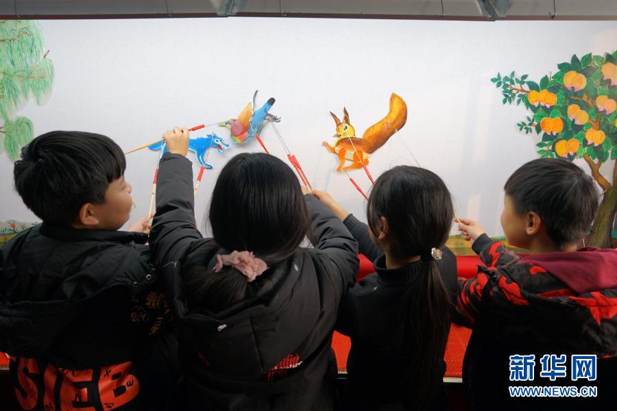 Представления «театра теней» в школах провинции Хэбэй