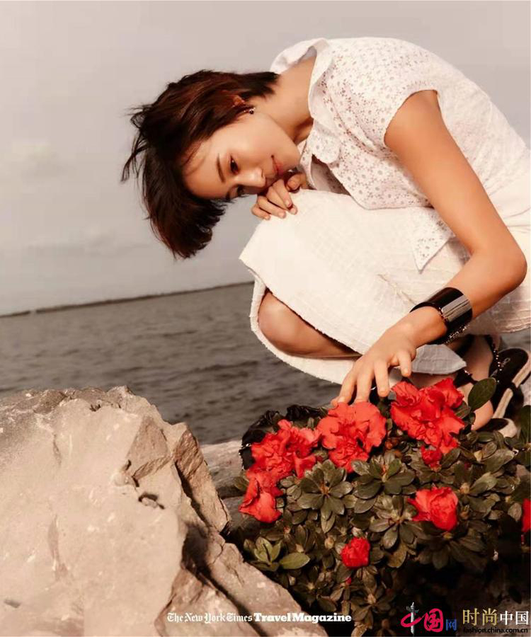 Чжан Цзюньнин украсила обложку модного журнала