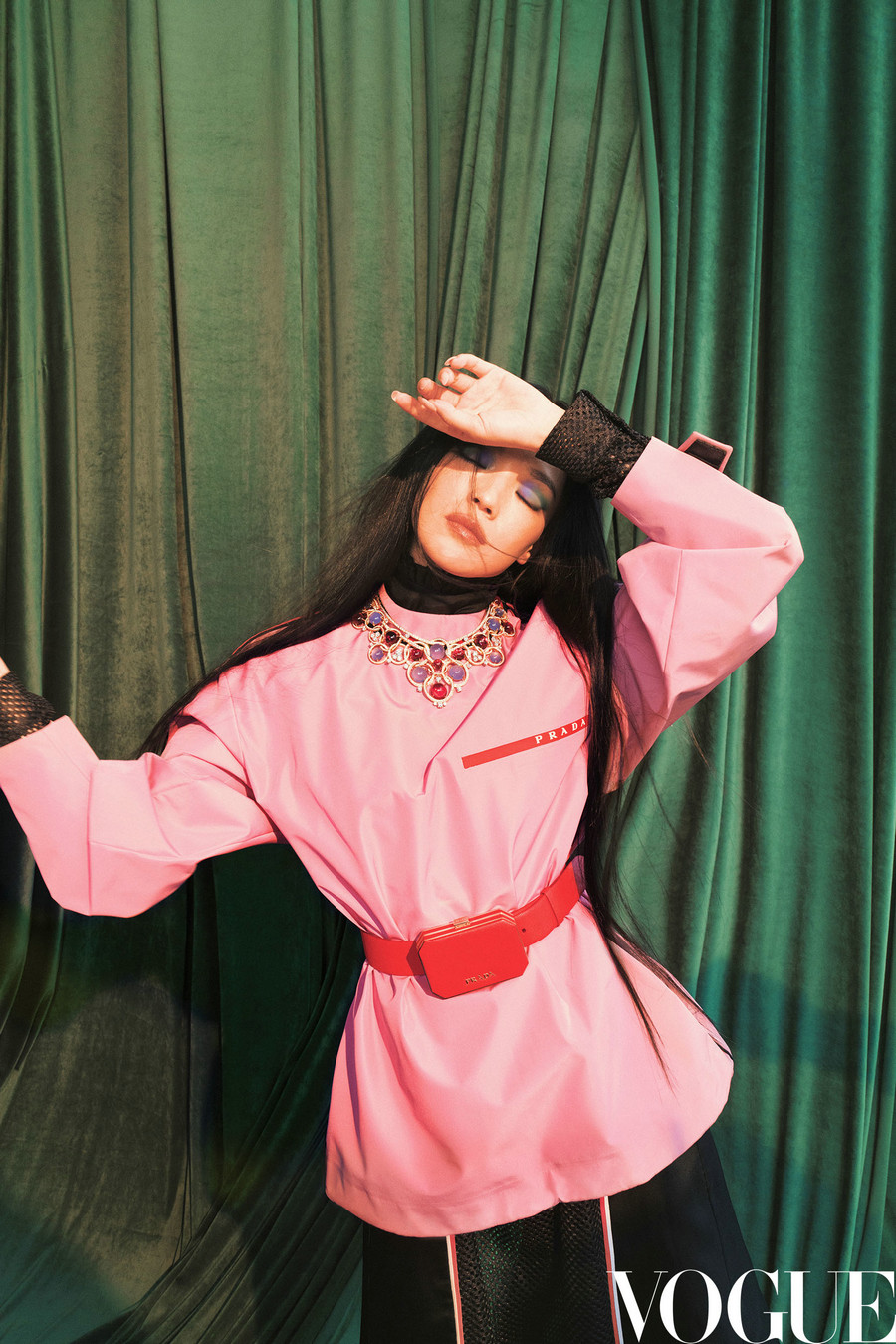Актриса из Сянгана Шу Ци попала на модный журнал