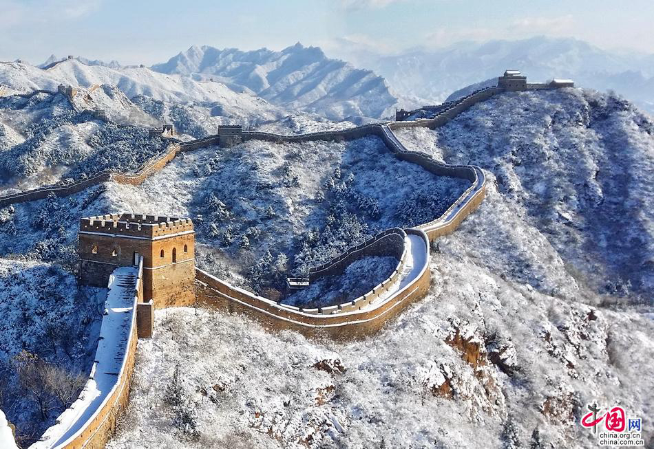 Участок Великой китайской стены Цзиньшаньлин после снегопада