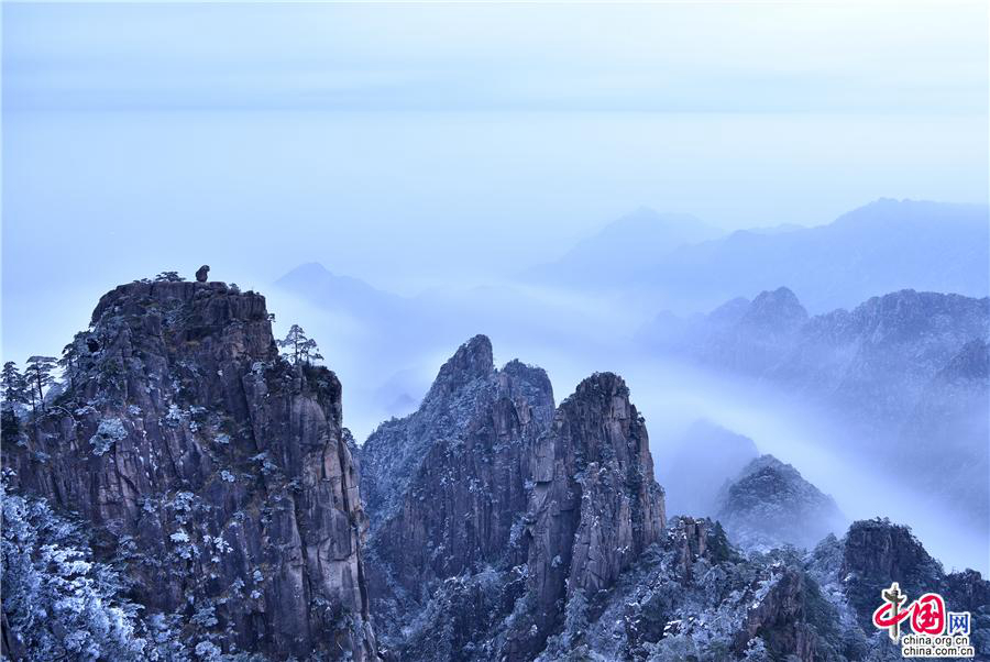 Сказочные пейзажи на горах Хуаншань после снегопада