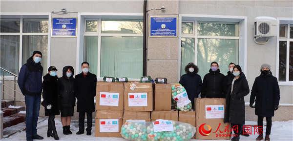 Посольство Китая и китайские предприятия в Казахстане направили гуманитарную помощь казахским благотворительным организациям Посольство Китая и китайские предприятия в Казахстане направили гуманитарную помощь казахским благотворительным организациям