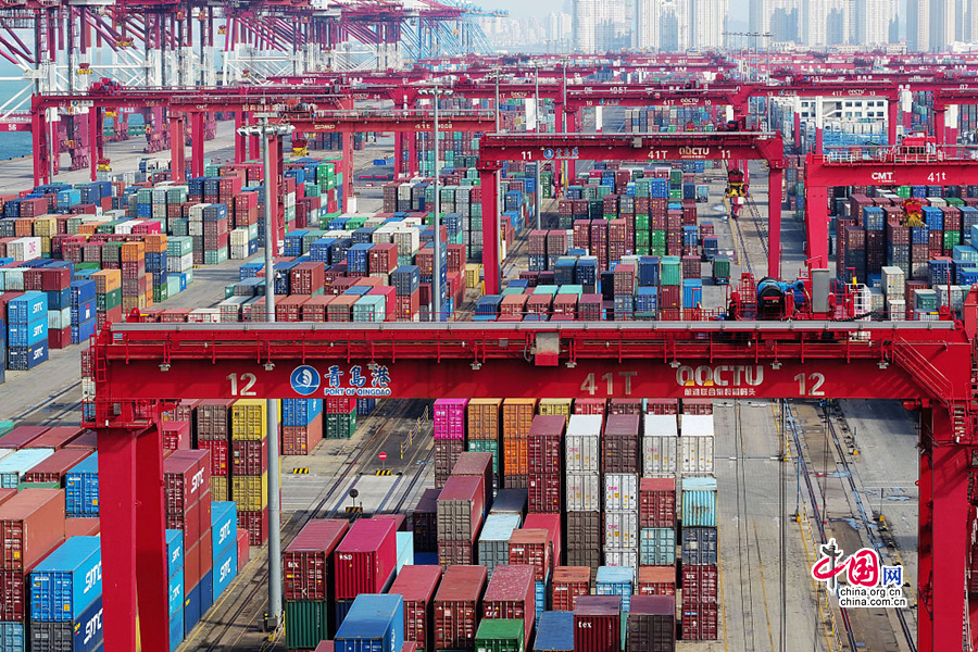 Иностранные СМИ: в Китае резко растет объем экспорта, отмечается дефицит контейнеров